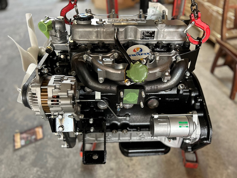 Isuzu C240: เครื่องมือรถยกมาตรฐานอุตสาหกรรมมาตรฐาน