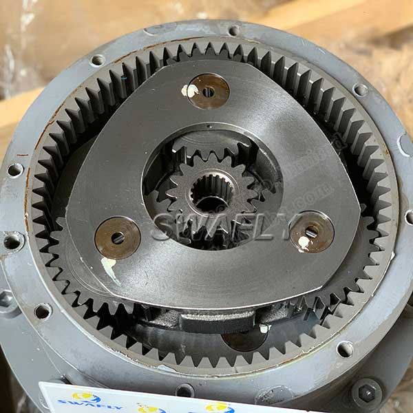 ของแท้ใหม่ ZX670LCH-5B ZX690LCH-5A Excavator Swing Reducer YB60000217 9313703 Swing Gearbox